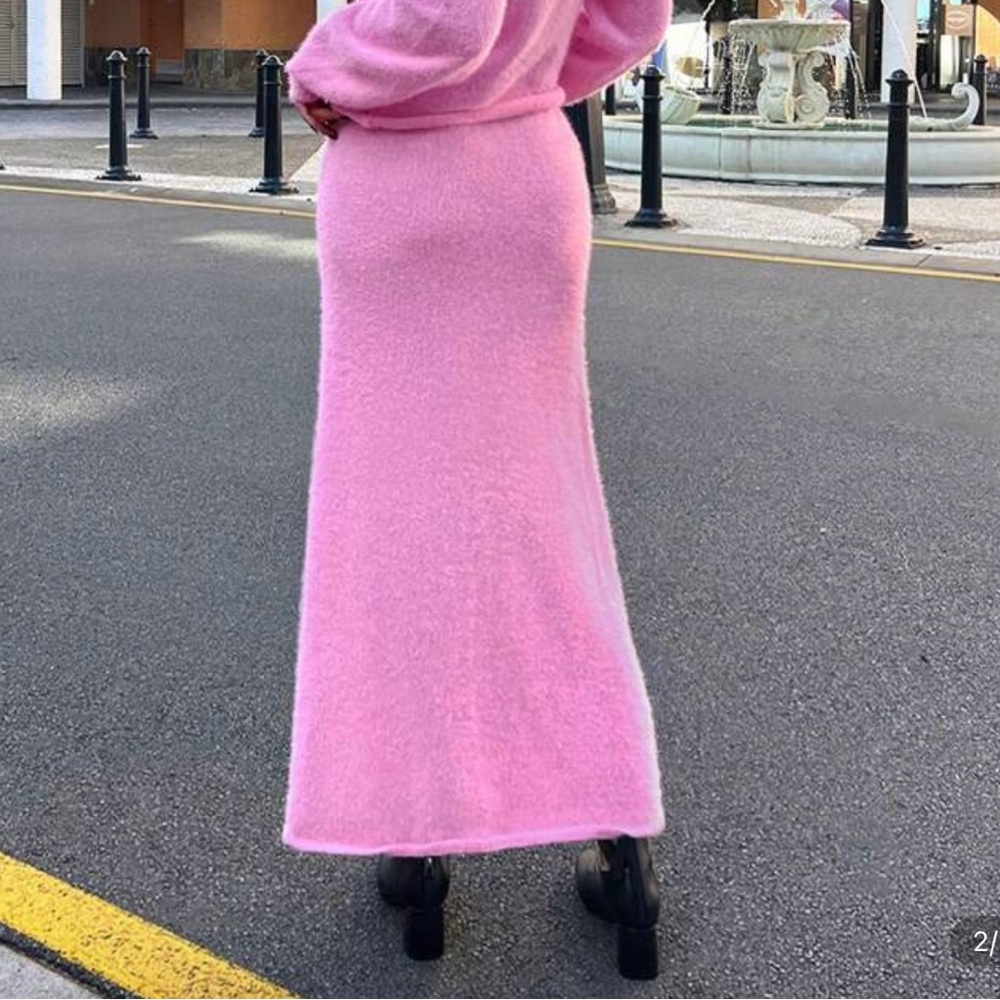 Elegant Pink Knit Maxi skirt